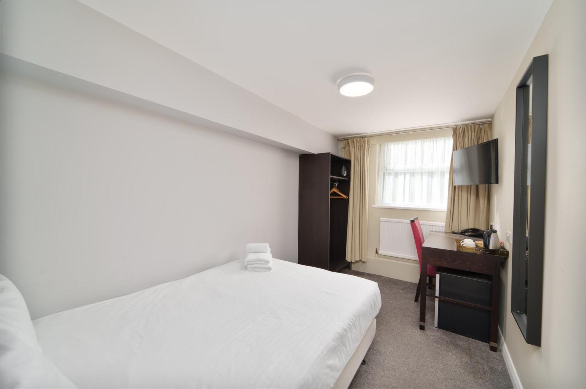 Ivy Bush Royal Hotel By Compass Hospitality Carmarthen Exterior foto